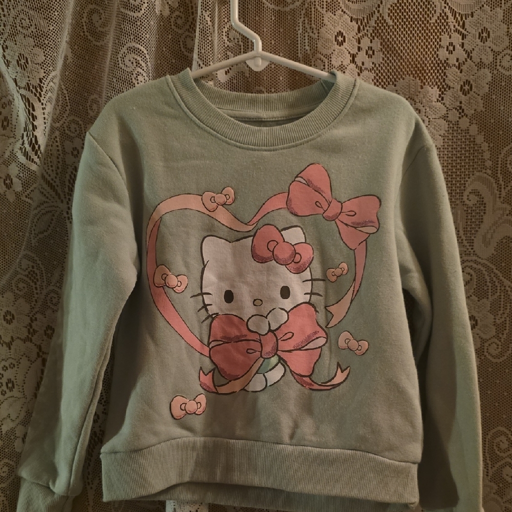 New Hello Kitty Girls XS Green Pink Heart Sweatshirt